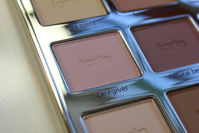 Caregiver - Tartelette Palette