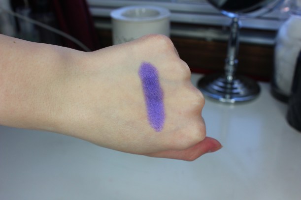 MUG Caitlin Rose Foiled Eyeshadow Swatch 1