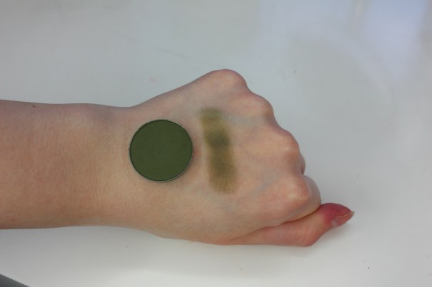 MUG Dirty Martini Swatch 2