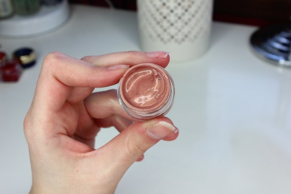 NIA Cosmetics - Naked 2