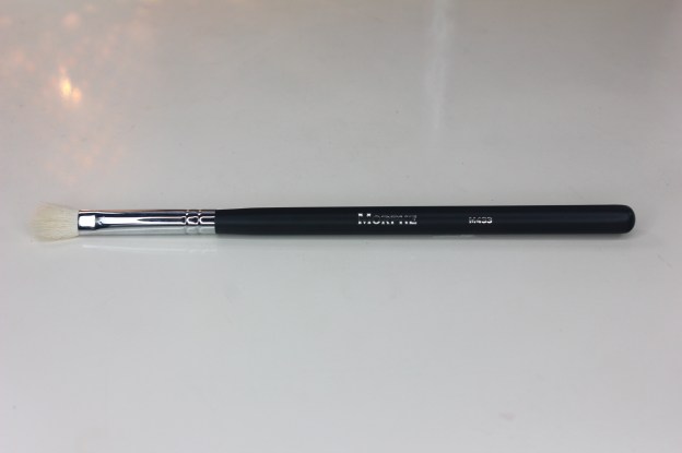 Morphe Brushes 1 - M433 Pro Firm Blending Fluff