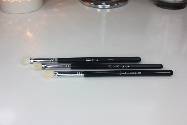 Morphe Brushes 3 - M433 Pro Firm Blending Fluff