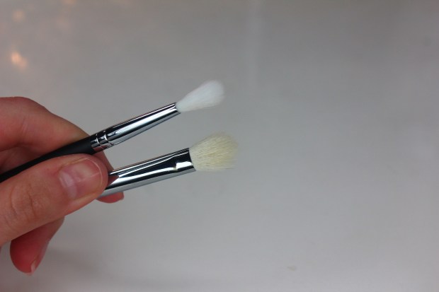 Morphe Brushes 3 - M562 Tiny Crease Blender