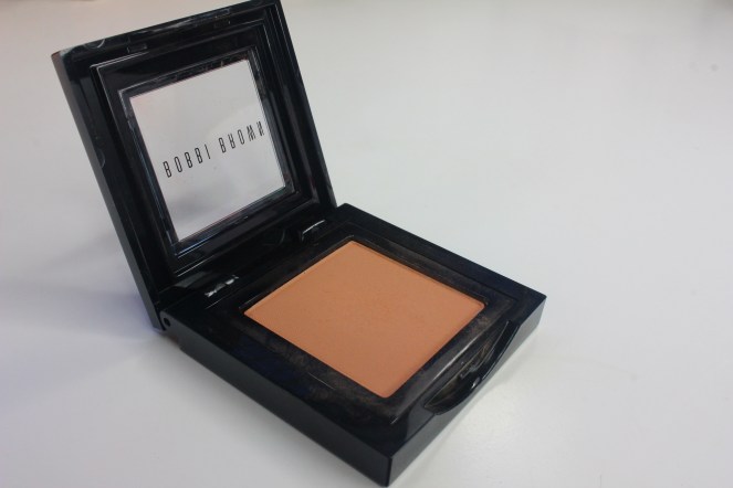 Bobbi Brown Toast eyeshadow review