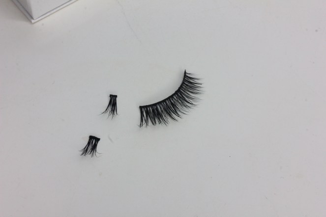 How to trim false lashes