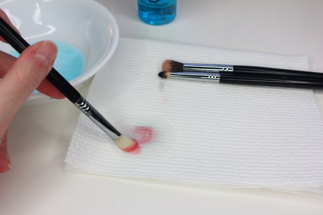 Makeup brush cleaner demo