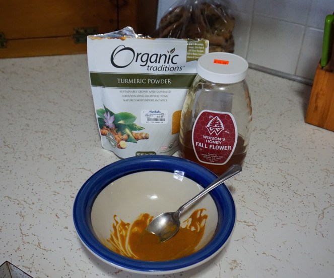 DIY Face Mask - easy, affordable - honey and tumeric